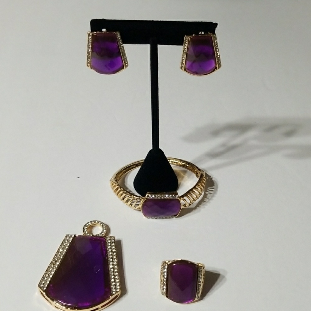Purple jewelry set - Picture 4 of 8